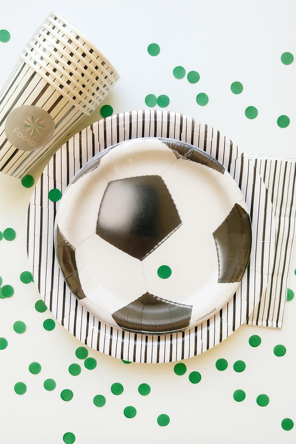 Soccer Party Dessert Plates: Kids Birthday, Sports Theme (Set of 8, 7-inch)